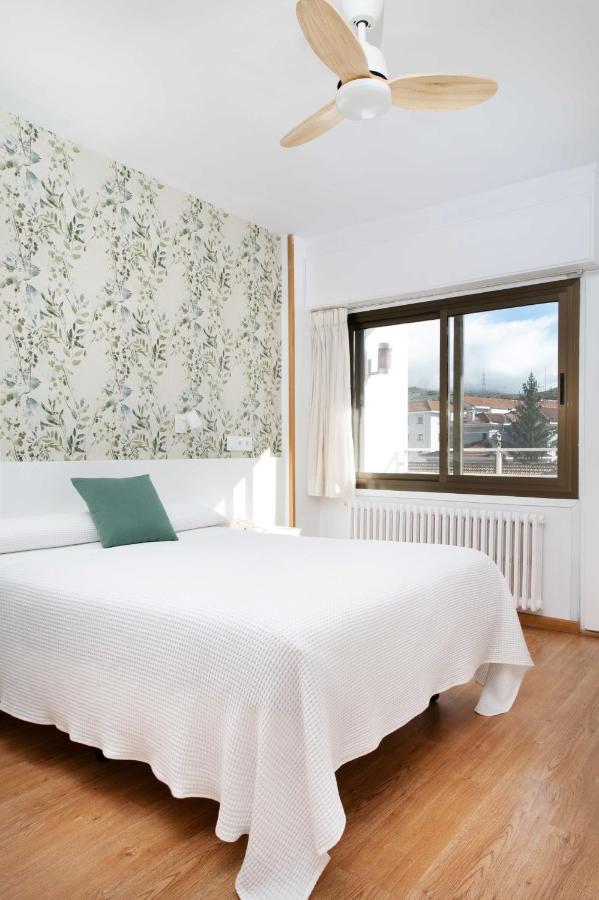 Hotel Mi Casa Sabiñánigo Eksteriør bilde