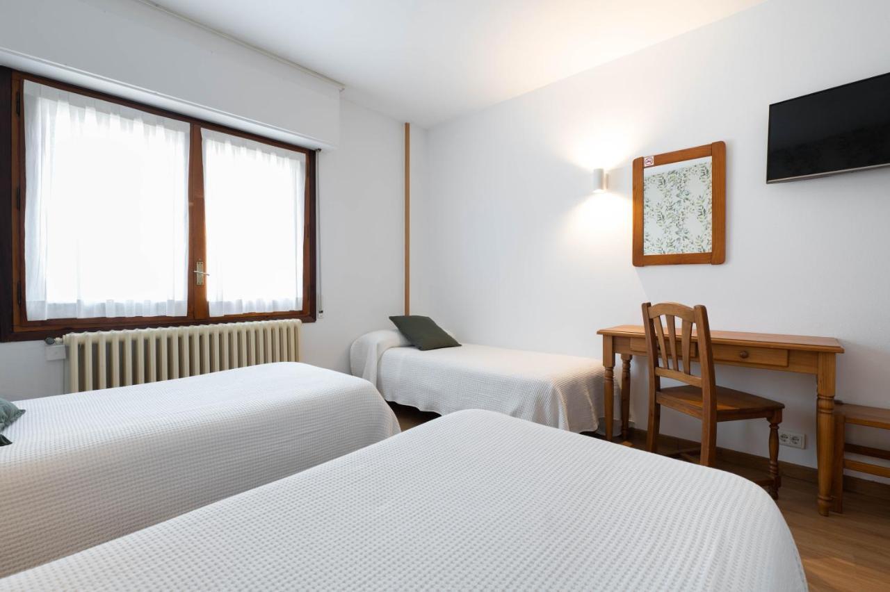 Hotel Mi Casa Sabiñánigo Eksteriør bilde