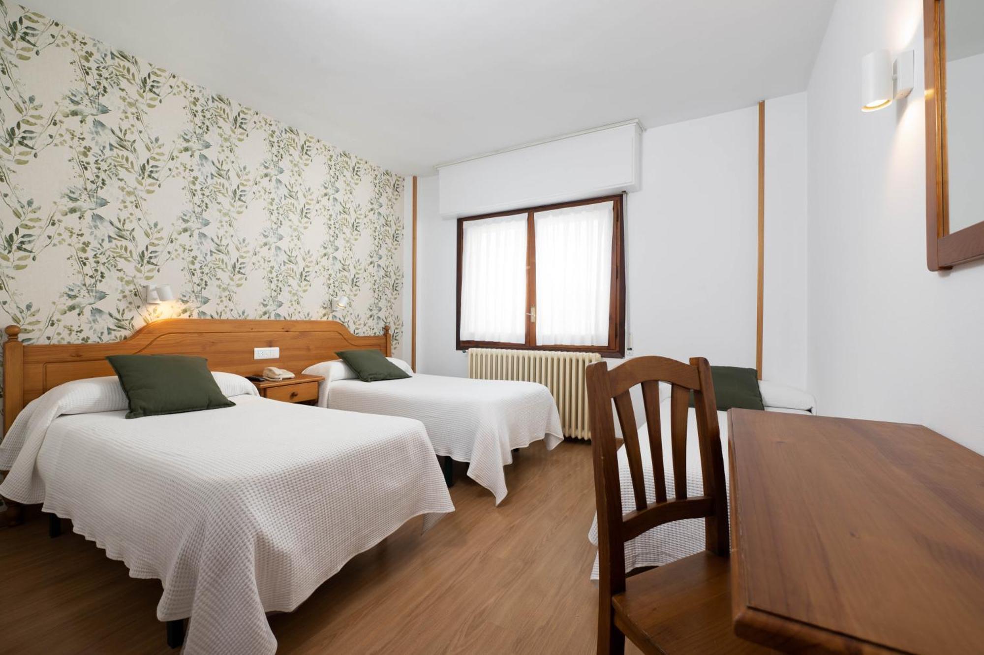 Hotel Mi Casa Sabiñánigo Eksteriør bilde